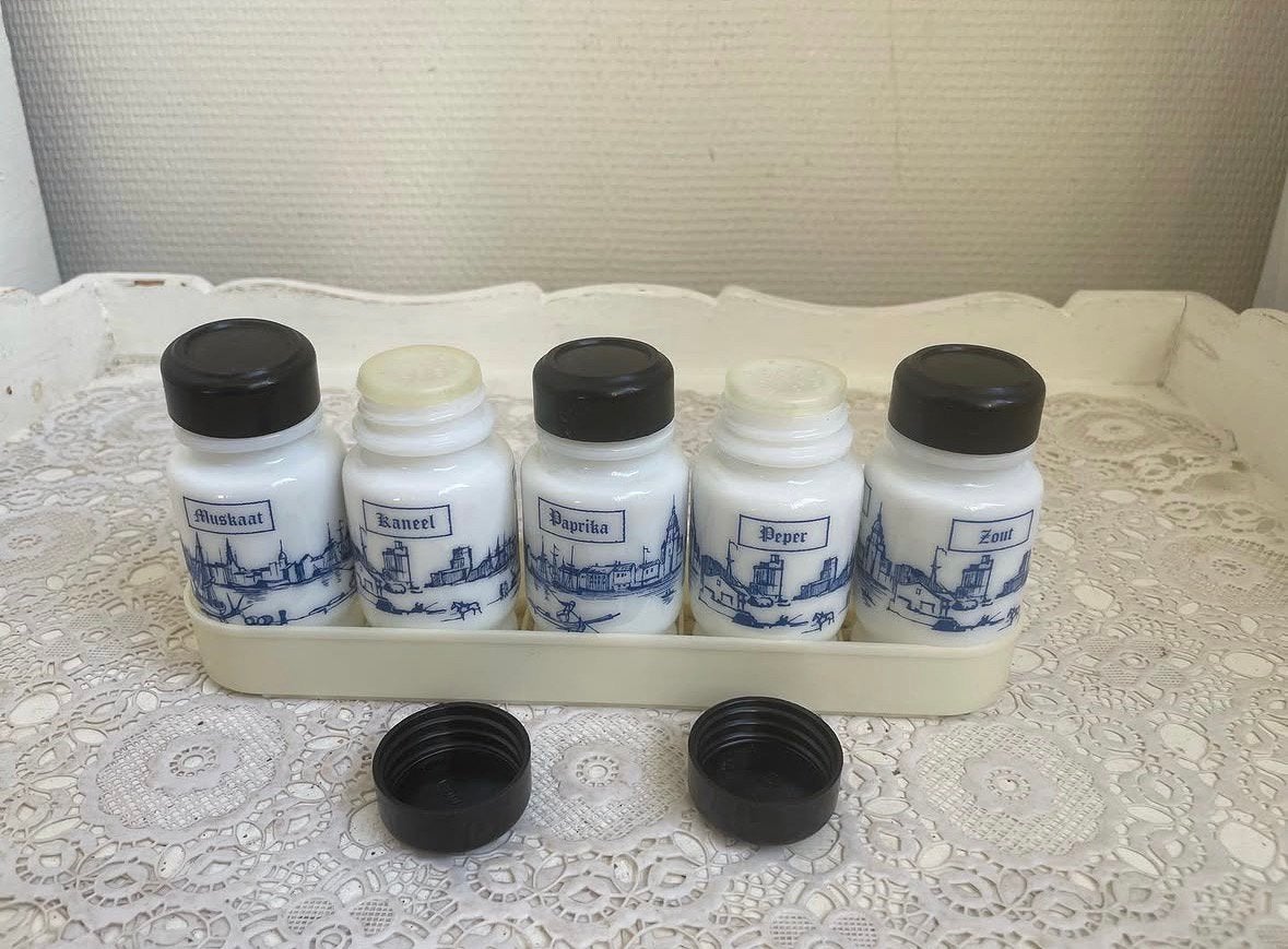 Vintage kruidenpotjes in rekje, Voorraadpot, Ophalen of Verzenden, Gebruikt