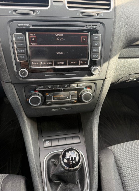 Volkswagen GOLF 1.6 Trendline 5drs CLIMA NAVI LMV RIJDT GOED, Gebruikt, 4 cilinders, 49 €/maand, Golf