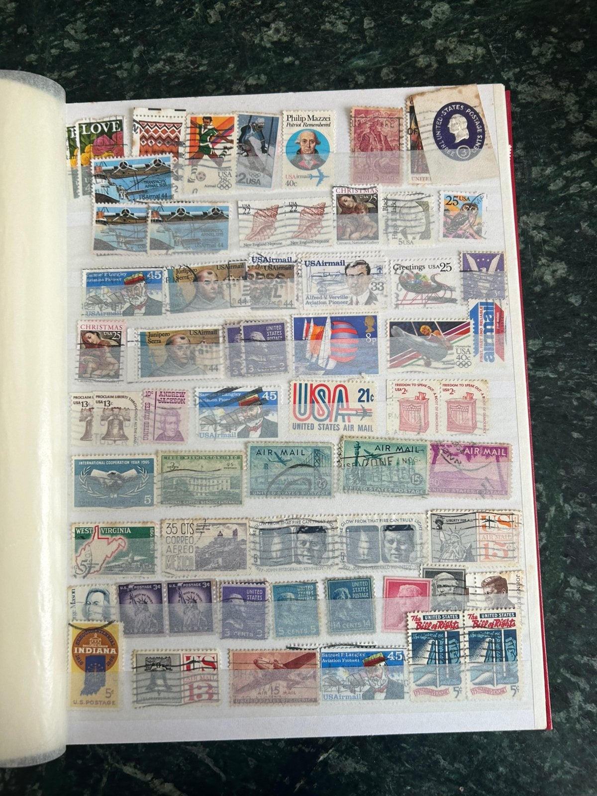 Boek met allerlei postzegels, Ophalen of Verzenden