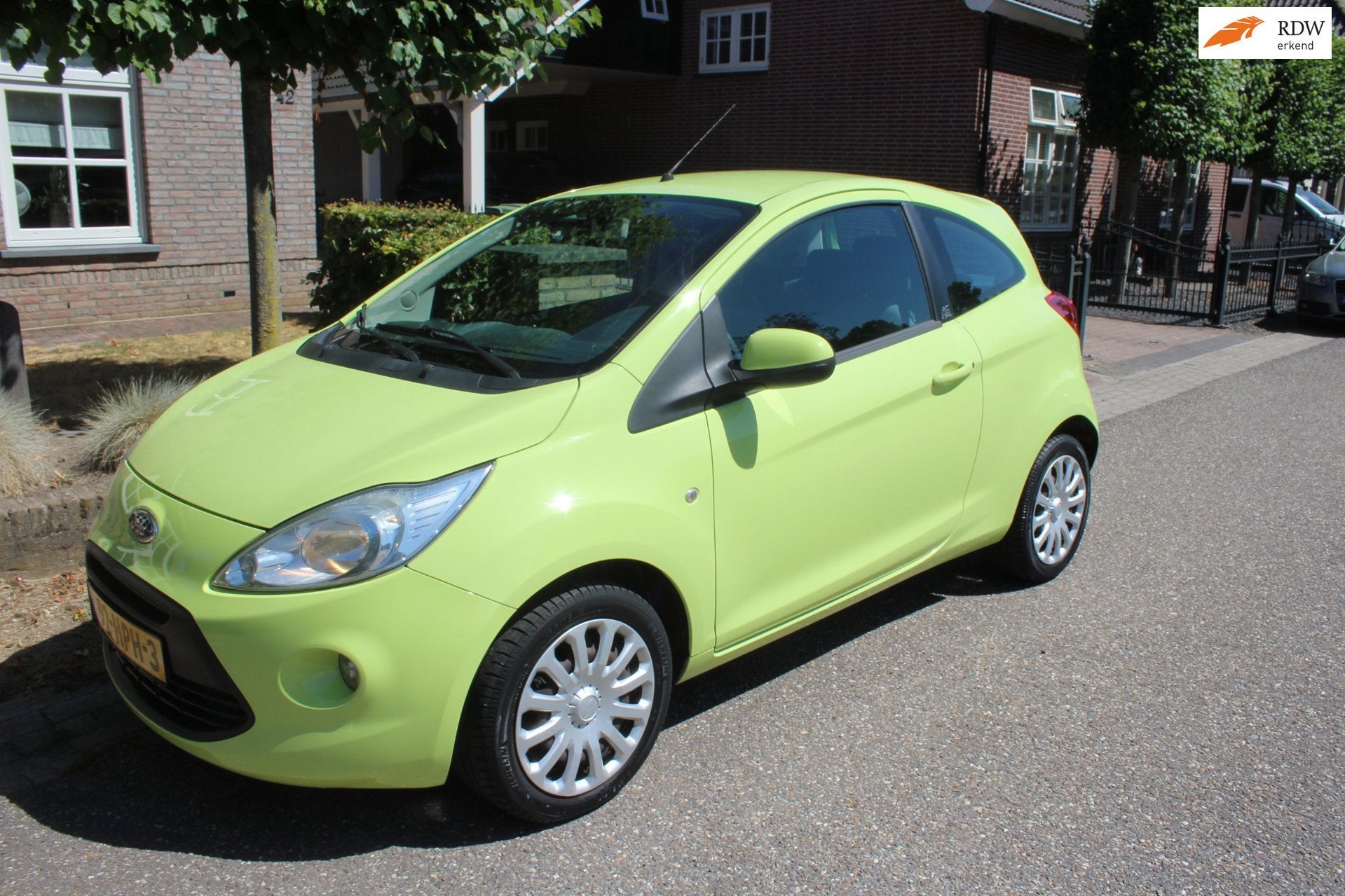 Ford Ka 1.2 Titanium ZEER NETTE AUTO AIRCO ELEK PAKKET, Voorwielaandrijving, Dealer onderhouden, Stof, Gebruikt