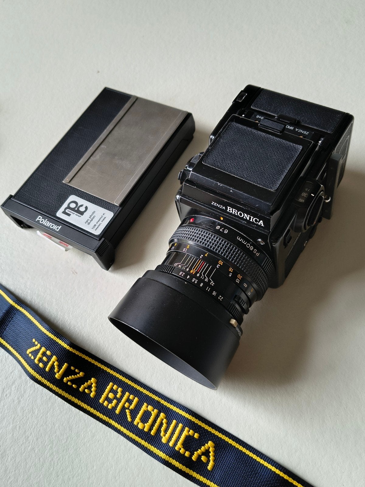 Bronica SQ-AI in nieuwstaat incl. Polaroid cassette, Audio, Tv en Foto, Fotocamera's Analoog, Ophalen, Zo goed als nieuw, Spiegelreflex