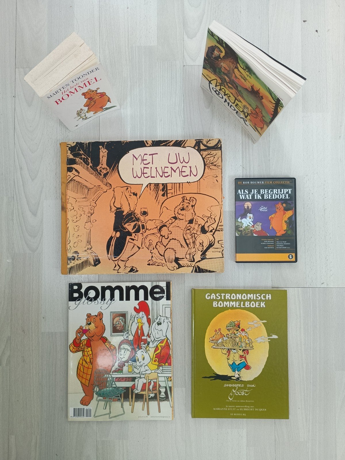 Heer O. Bommel verzameling (kookboek/stripboek/Glossy/doc.), Ophalen of Verzenden, Zo goed als nieuw, Overige typen