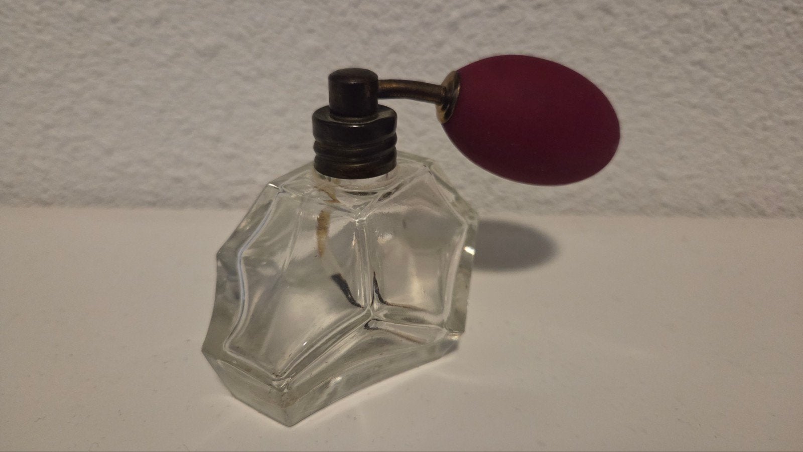 Vintage parfumverstuiver met rood pompje, Ophalen of Verzenden
