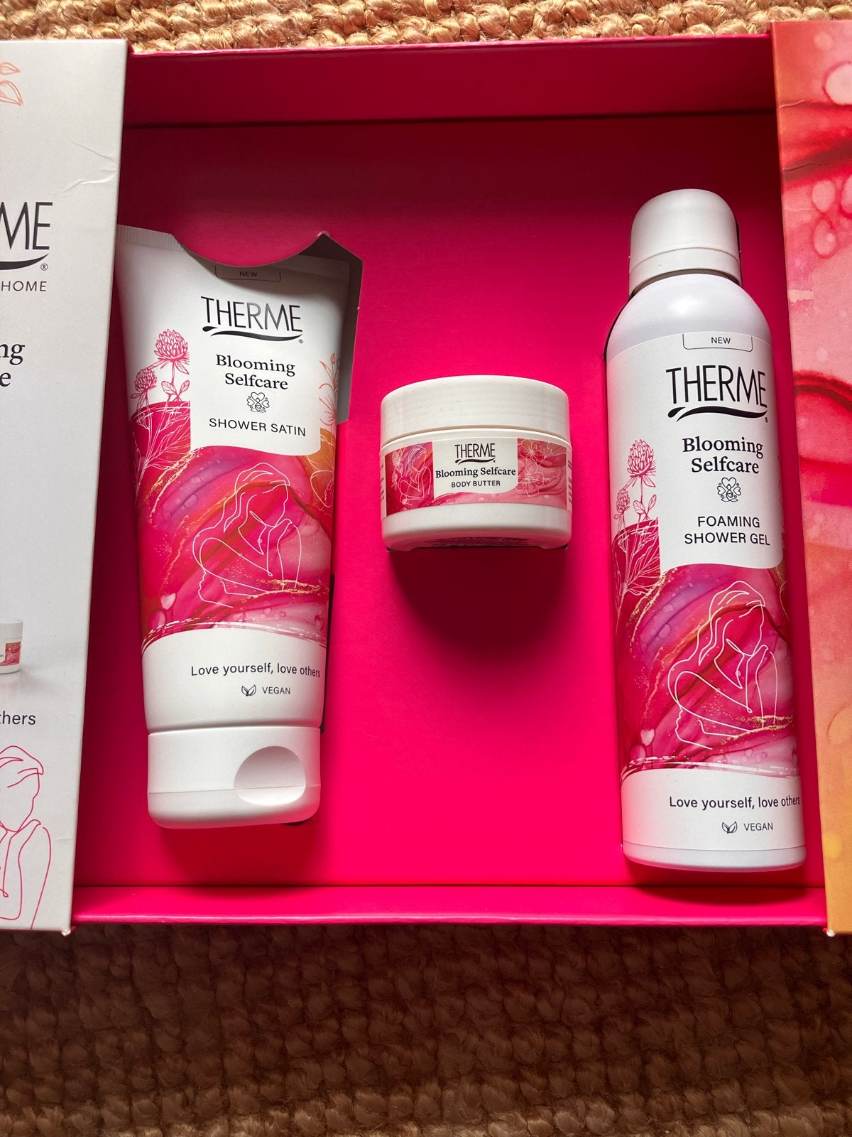 Therme Blooming Selfcare Cadeauset - Douche & Body, Ophalen of Verzenden, Nieuw, Bad & Douche