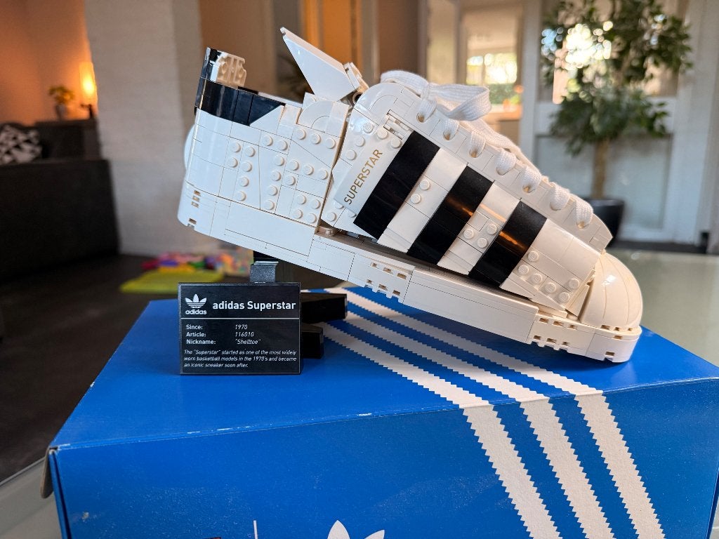 Lego bouwset Adidas Originals Superstar, Overige thema's, Lego, Ophalen of Verzenden, Zo goed als nieuw