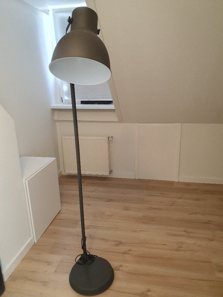Hektar lamp, Ophalen, Zo goed als nieuw, 150 tot 200 cm