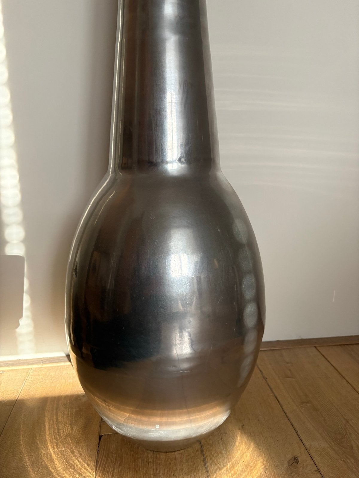 Grote metalen vloervaas - Modern design, Ophalen