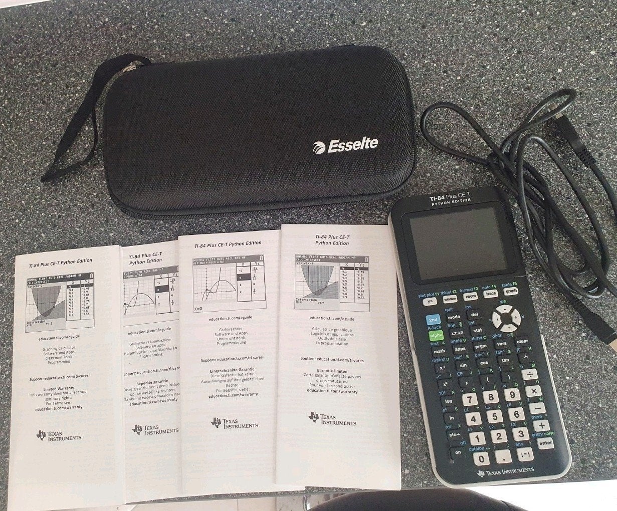 Grafische rekenmachine TI-84 Plus CE-T met hoesje, Diversen, Ophalen of Verzenden, Grafische rekenmachine, Zo goed als nieuw