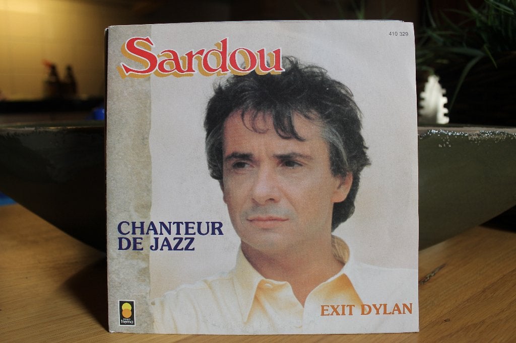 7" Single Sardou - Chanteur De Jazz / Exit Dylan, Gebruikt, 7 inch, Ophalen of Verzenden, Pop