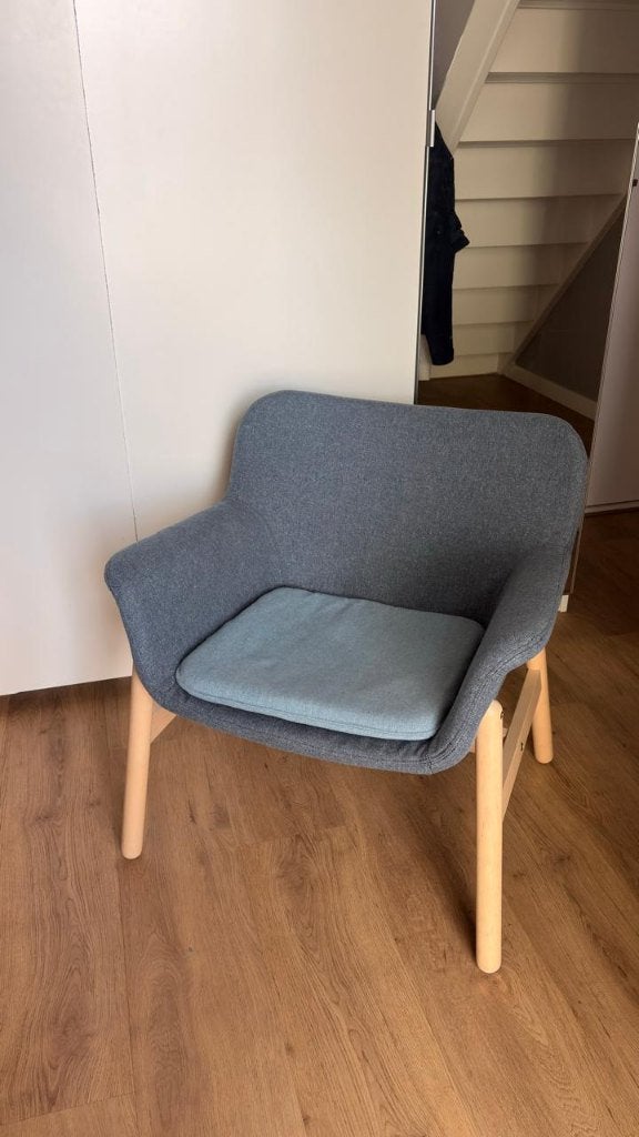 IKEA VEDBO armchair in blue, Huis en Inrichting, Ophalen, Minder dan 50 cm, 75 tot 100 cm, Zo goed als nieuw