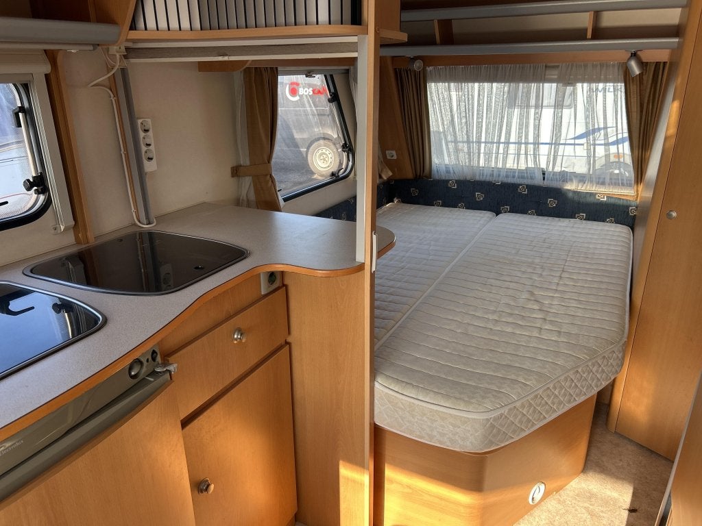 Kip Navigator 44 TDB VLOERVERWARMING, MOVER, Caravans en Kamperen, Standaardzit, Kip, A.G. Bellstraat 4 7903 AD Hoogeveen, Bedrijf