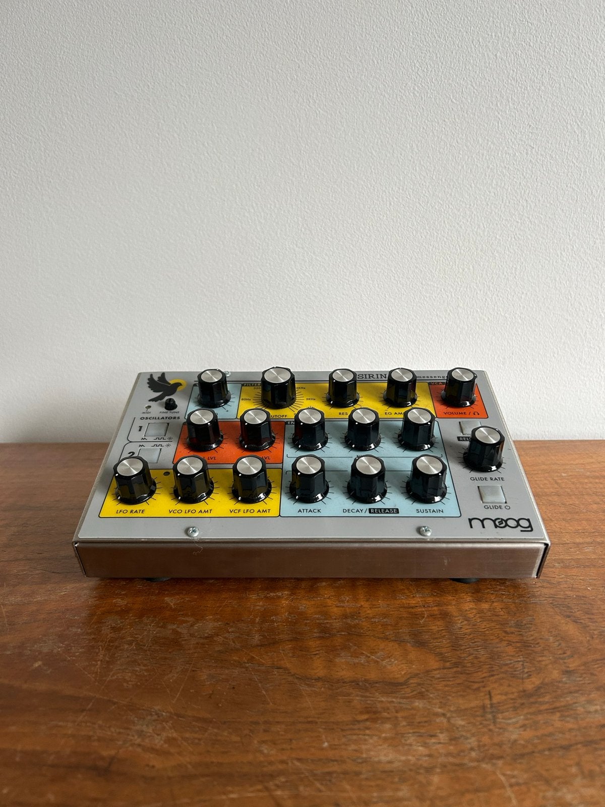 Moog Sirin Synthesizer met Decksaver, adapter en boekjes, Overige merken, Zo goed als nieuw, Met midi-aansluiting, Overige aantallen