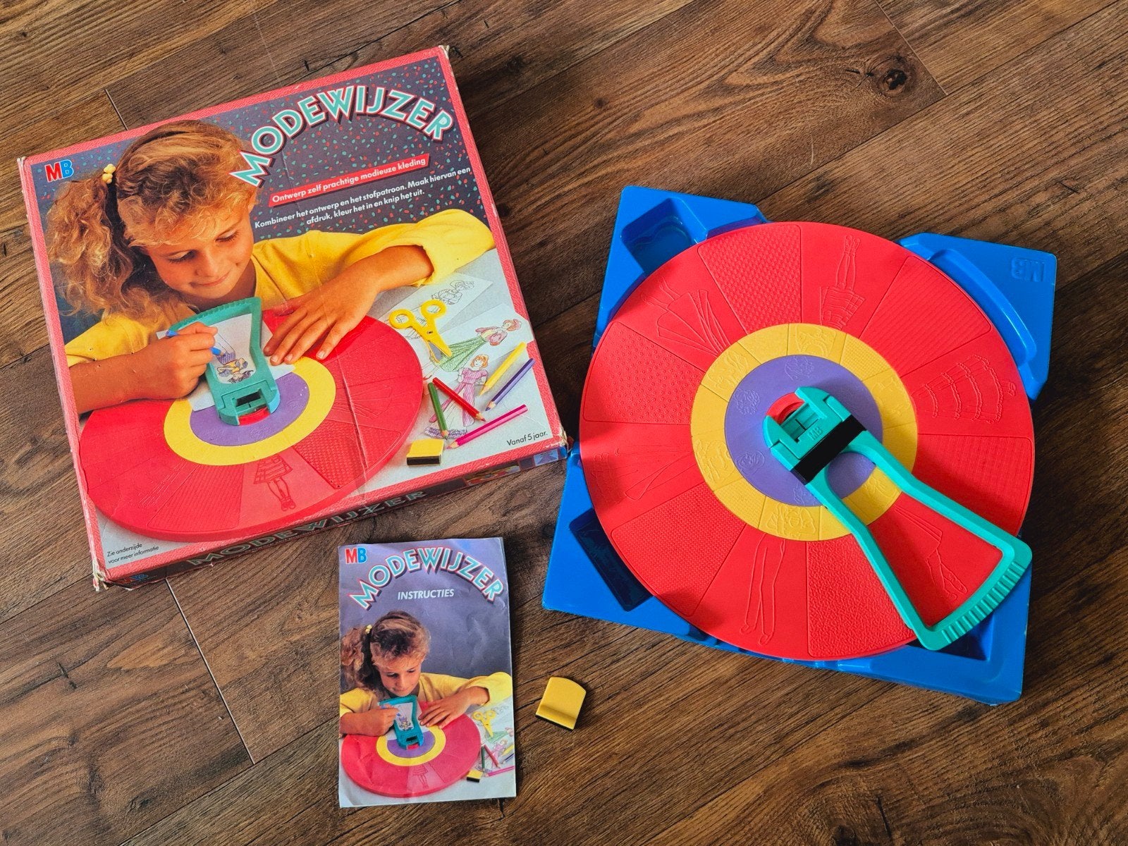 Modewijzer van MB jaren 80 speelgoed, Ophalen of Verzenden, Gebruikt, Jongen of Meisje