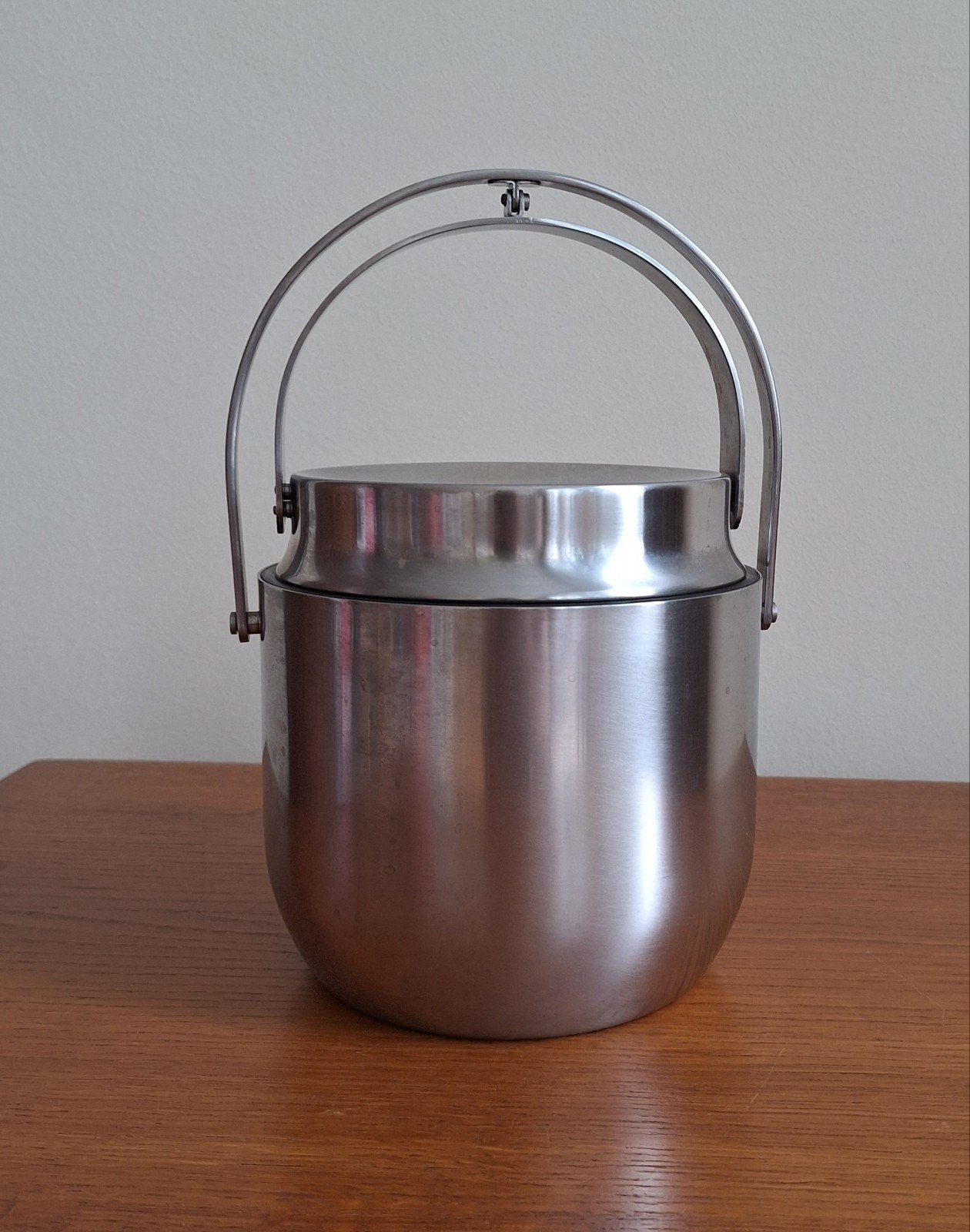 Vintage roestvrijstalen ijsemmer van Alessi, Ophalen