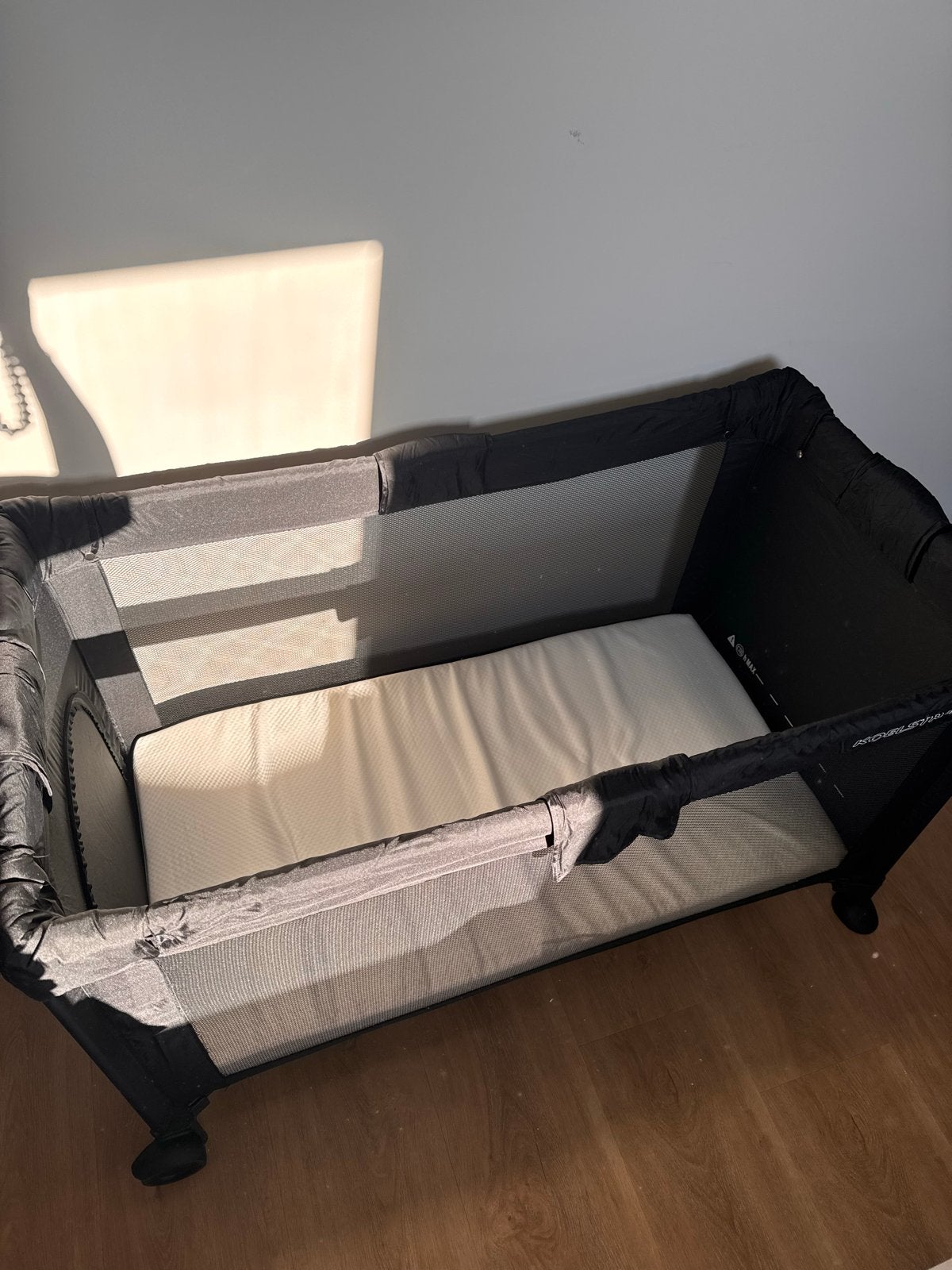 Koelstra Campingbed inclusief matras, Kinderen en Baby's, Kinderkamer | Bedden, Ophalen, 70 tot 85 cm, Zo goed als nieuw, Minder dan 140 cm