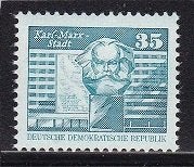 1235 – DDR Oost Duitsland michel 2506 met plakkerrest , Karl, Postzegels en Munten, Verzenden, DDR, Postfris