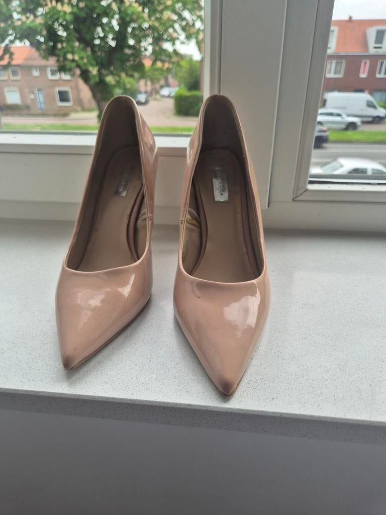 Nude Lakleren Pumps Maat 39, Pumps, Primark, Beige, Ophalen of Verzenden