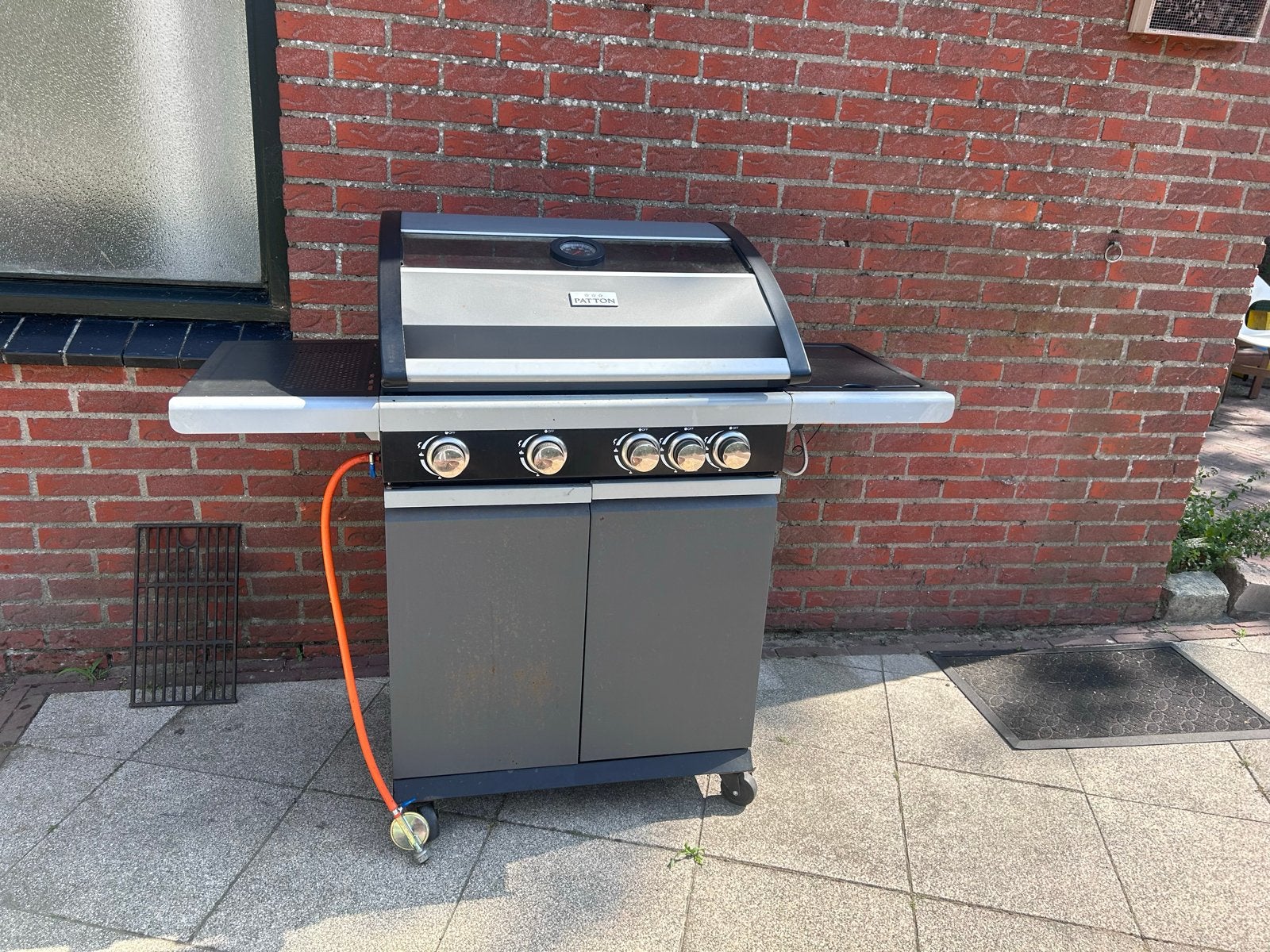 Patton gasbarbecue met zijbrander en hoes, Ophalen, Gebruikt