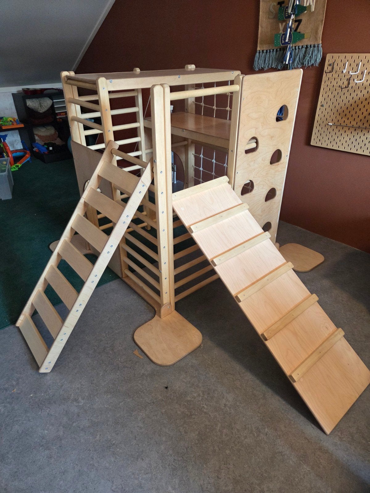 Houten speelhuisje voor binnen met klimrek en glijbaan, Ophalen, Gebruikt, Hout