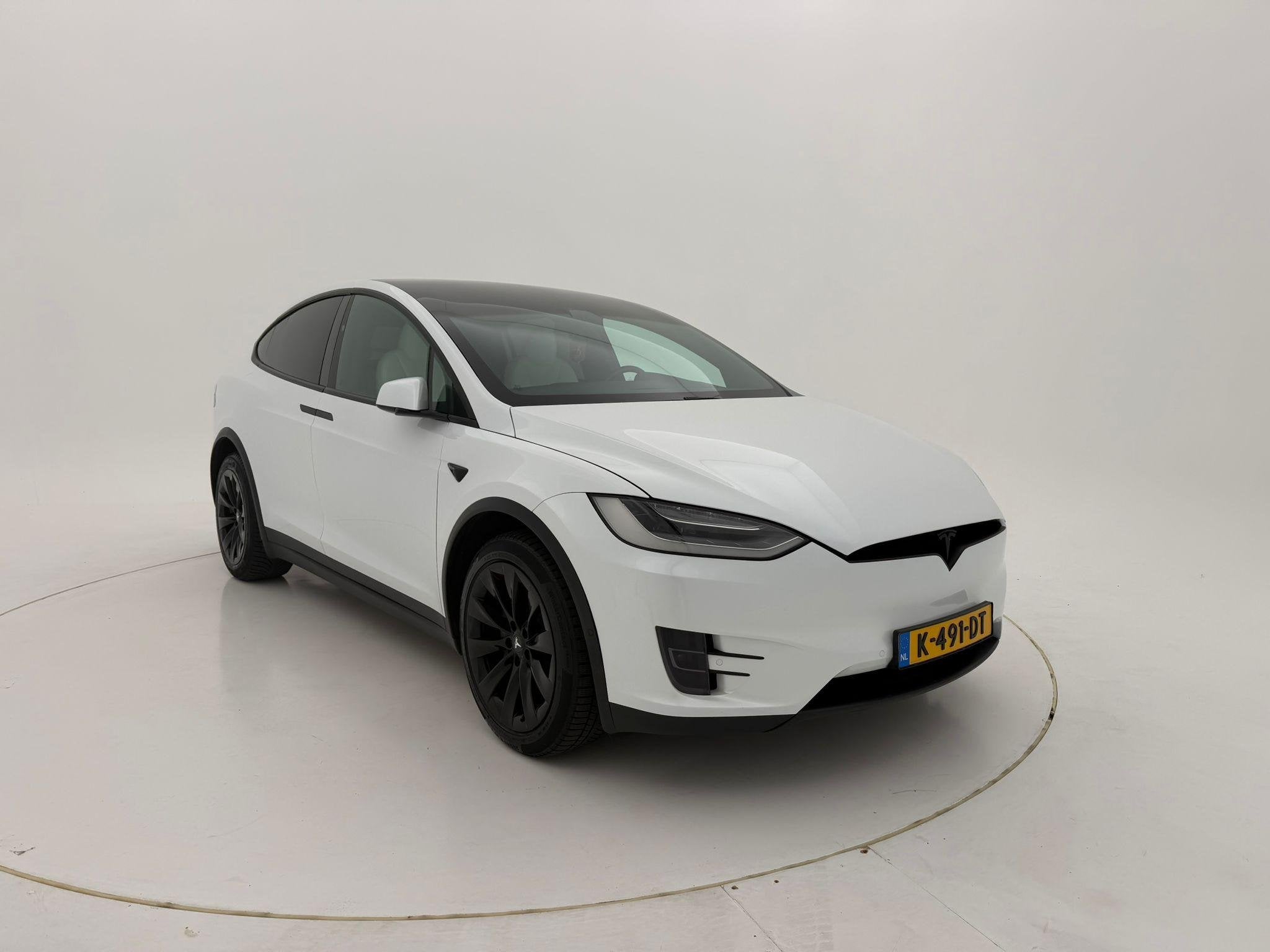 Tesla Model X Long Range Raven l Dual Motor l AWD l 100KWh l, Auto's, Tesla, Model X, Gebruikt, 100 kWh, 124 €/maand