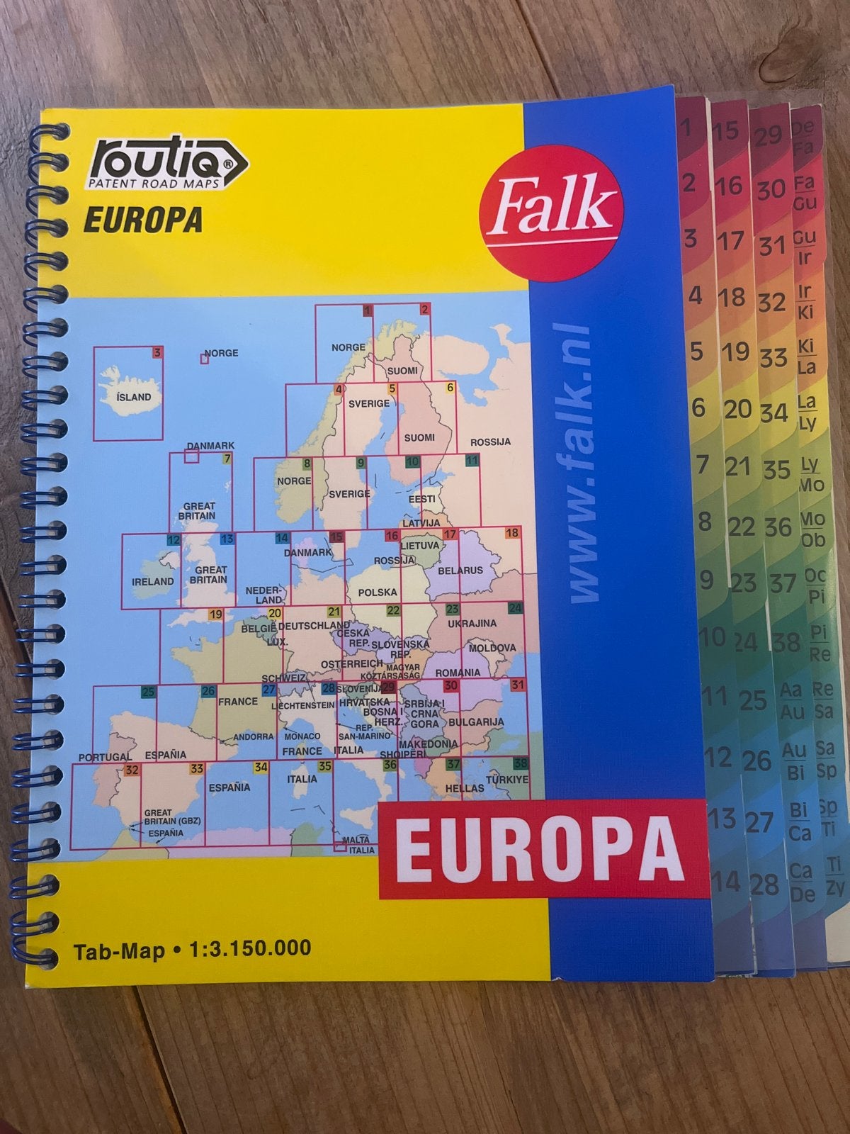 Falk Routier Europa Atlas - Spiraalbinding, Boeken, Atlassen en Landkaarten, Overige atlassen, 2000 tot heden, Ophalen of Verzenden