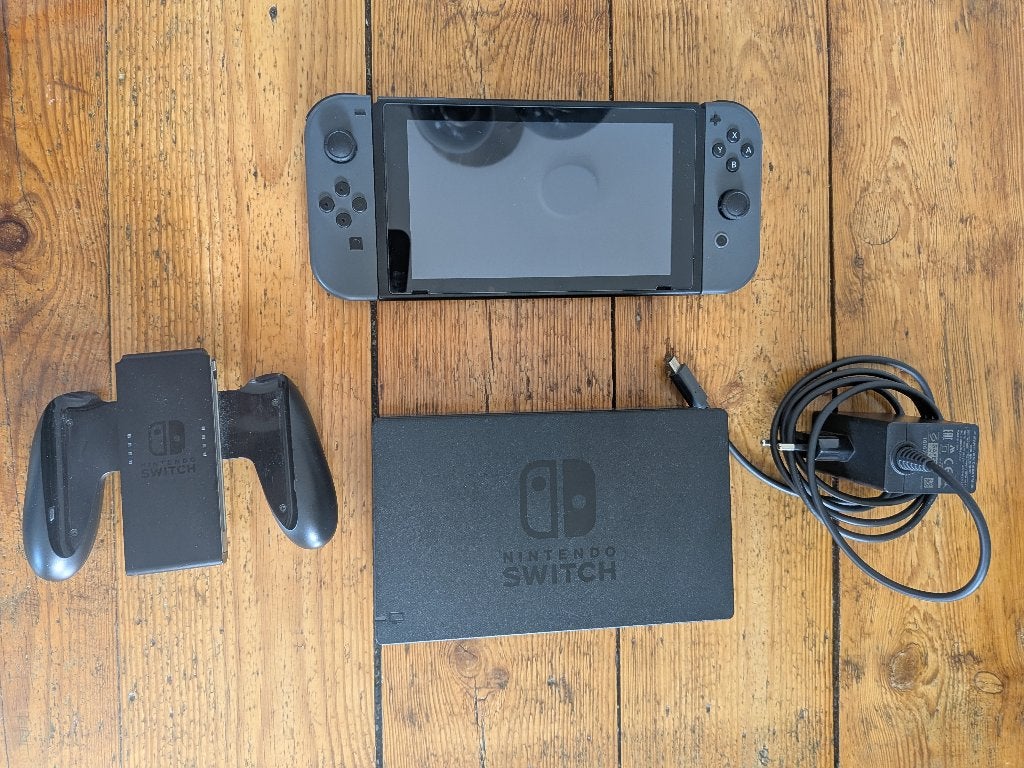 Nintendo Switch 1 - V2 + 128GB + Minecraft + Dockingstation, Spelcomputers en Games, Zonder controller, Ophalen, Switch 2019 Upgrade