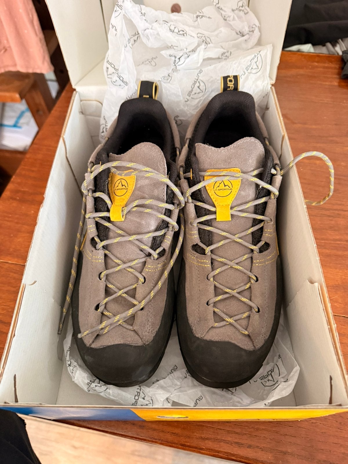 Nieuwe La Sportiva bergschoen maat 45,5, Ophalen of Verzenden, Nieuw, Schoenen