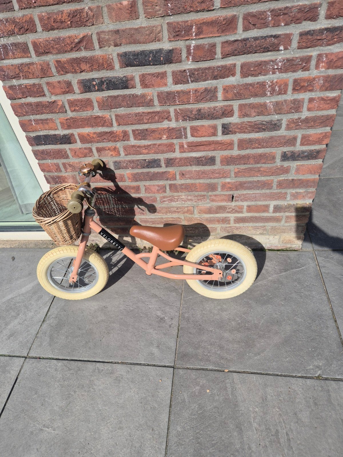 Veloretti loopfiets zalm met veloretti gouden fietsbel, Ophalen, Minder dan 16 inch, Veloretti