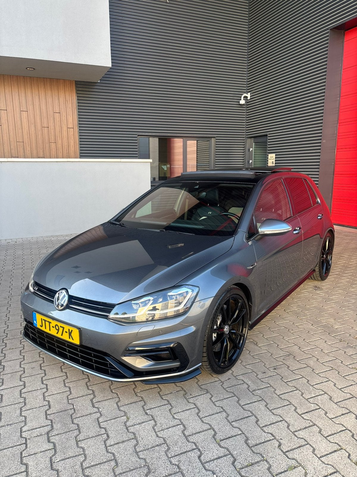Volkswagen Golf 7.5 R 4Motion DSG | Akrapovic | Panorama, Auto's, Automaat, 4 cilinders, 1984 cc, 14 km/l