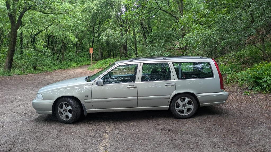 Volvo V70 2.4 140PK 1999 Grijs / trekhaak / 7 persoons, Voorwielaandrijving, Zwart, Particulier, 1600 kg