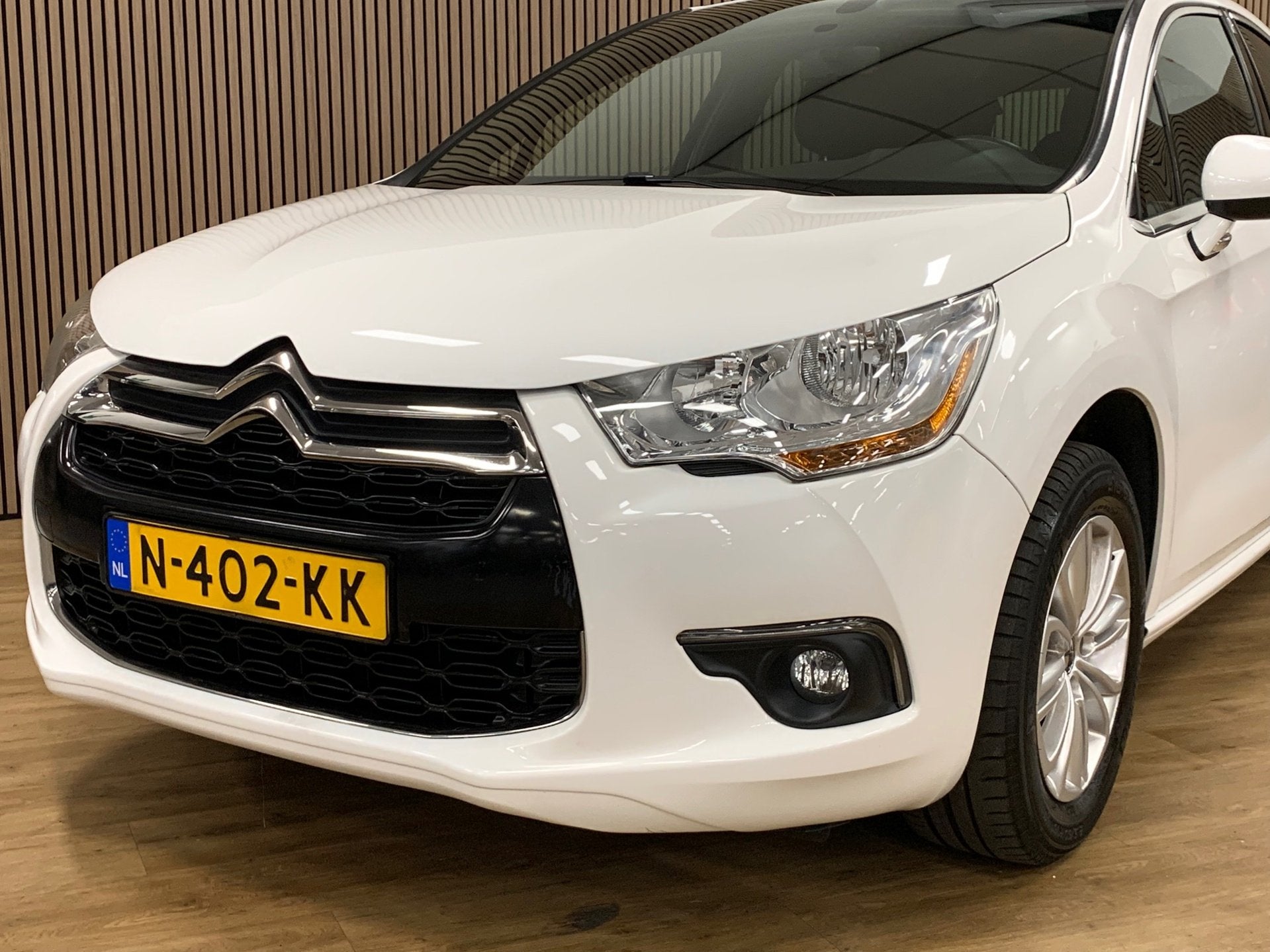 Citroen DS4 /C4 1.2 PureTech So Chic|Airco|132000KM|, Auto's, Voorwielaandrijving, Stof, Gebruikt, Wit