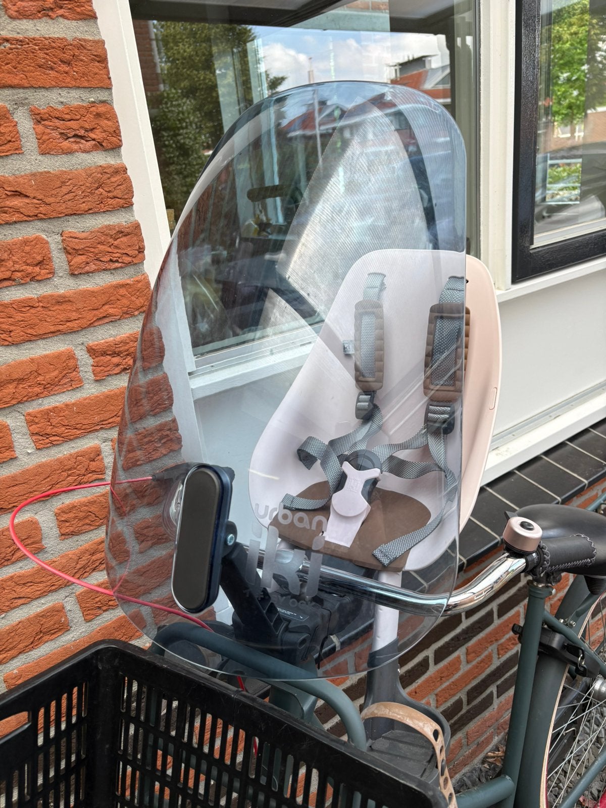 Urban Iki fiets stoeltje en windscherm, Ophalen, Voetsteuntjes, Voorzitje, Zo goed als nieuw