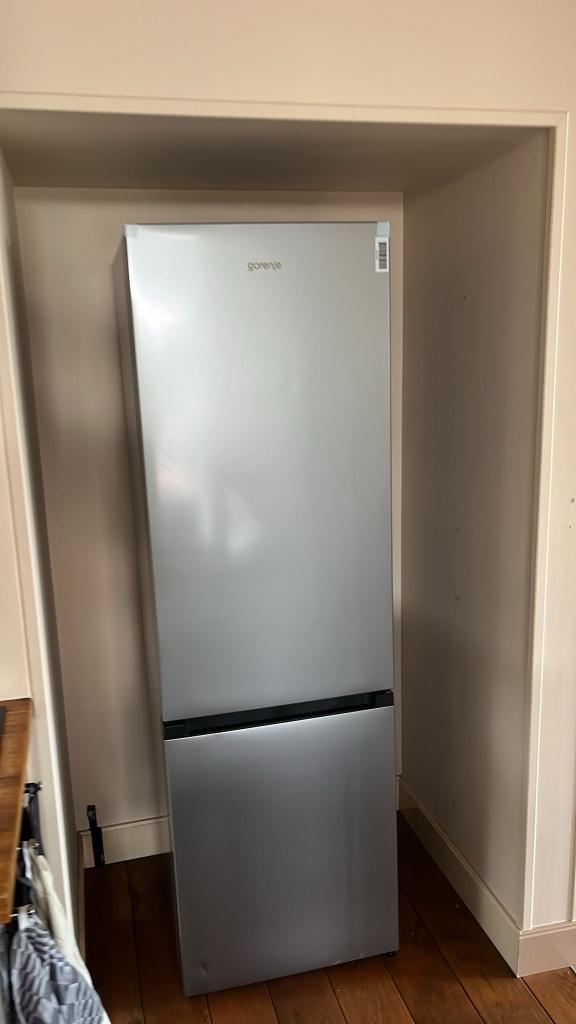 Koelvriescombinatie gorenje RK418DPS4, Witgoed en Apparatuur, Ophalen, 200 liter of meer, Met aparte vriezer, 160 cm of meer