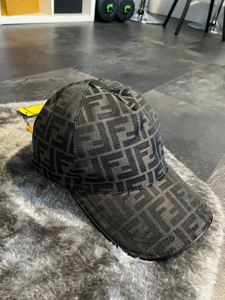 Fendi pet - Zwart, Kleding | Heren, Hoeden en Petten, Ophalen of Verzenden, Nieuw, One size fits all, Pet