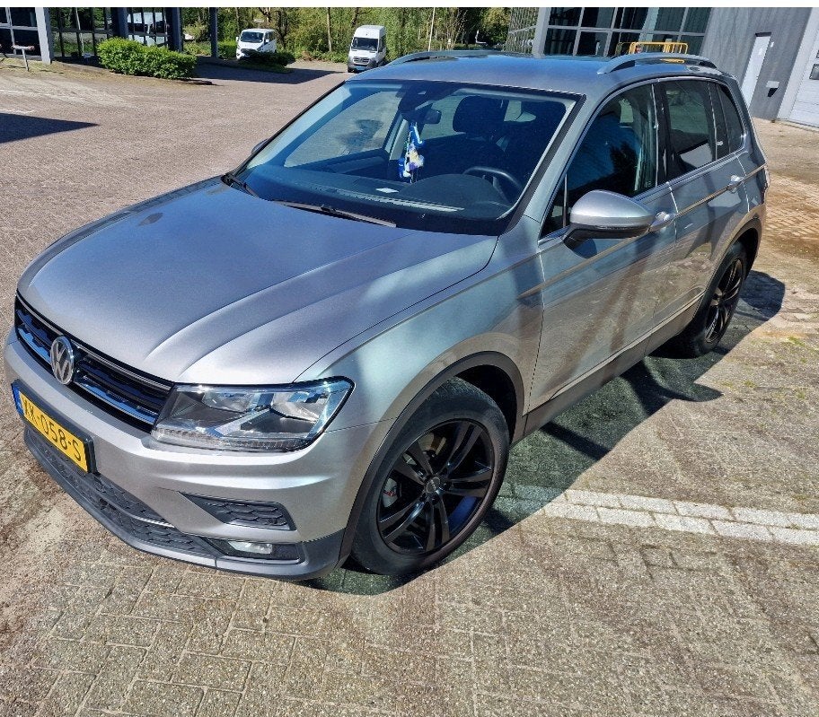 Volkswagen Tiguan 1.5 TSI 130pk 2019 Grijs, Voorwielaandrijving, 1498 cc, Zwart, 4 cilinders