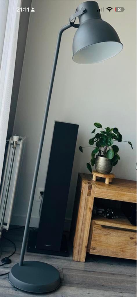 IKEA Hektar staande lamp, donkergrijs - Zo goed als nieuw, Ophalen, Zo goed als nieuw, Metaal, 150 tot 200 cm