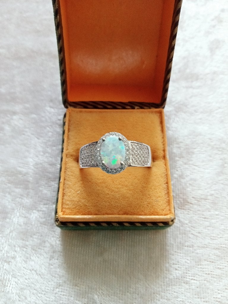 Mooie brede Zilveren Ring met Opaal en Zirkonia, Sieraden, Tassen en Uiterlijk, Antieke sieraden, Verzenden, Zilver, Ring, Met edelsteen