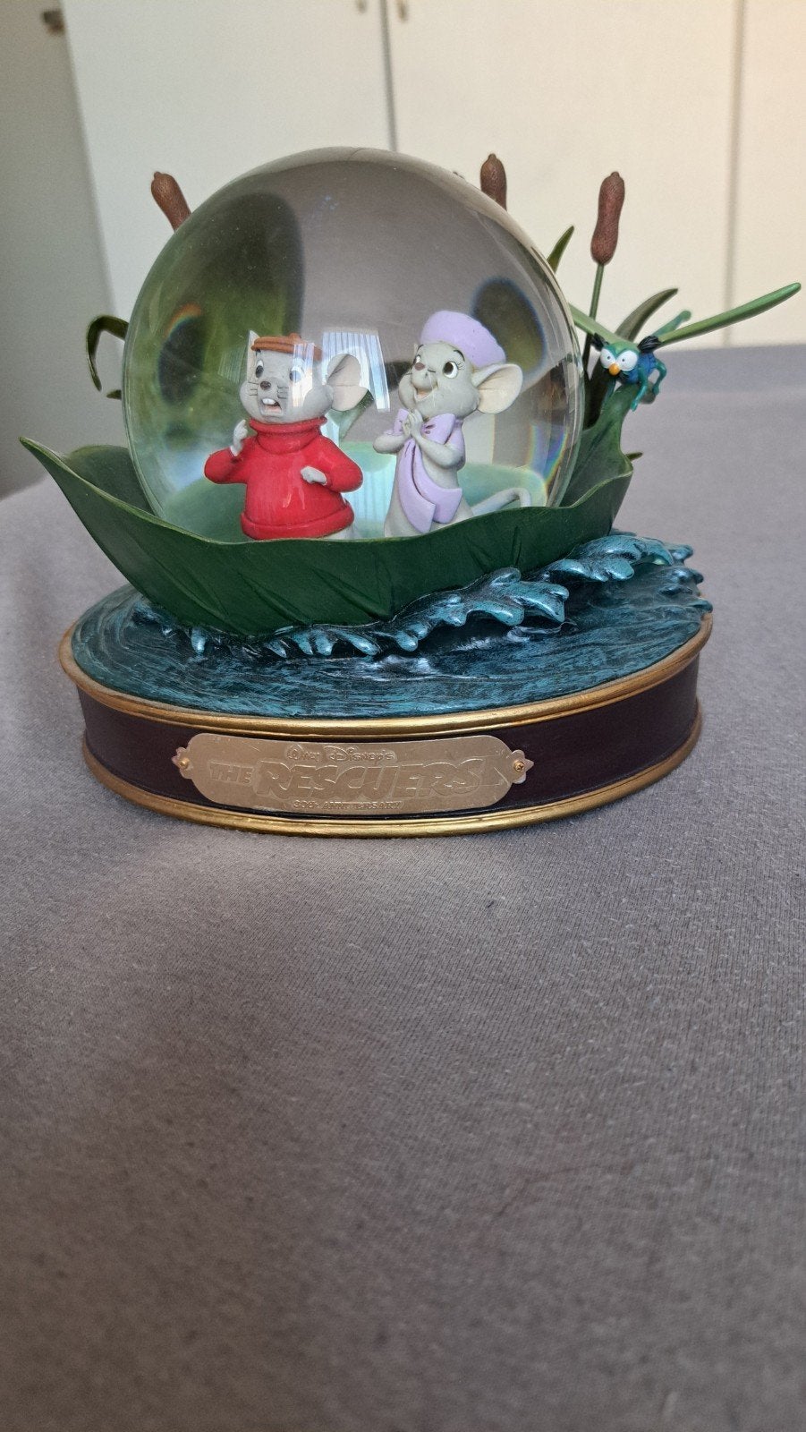 Disney The Rescuers Sneeuwbol Muziekdoosje, Ophalen, Zo goed als nieuw, Beeldje of Figuurtje