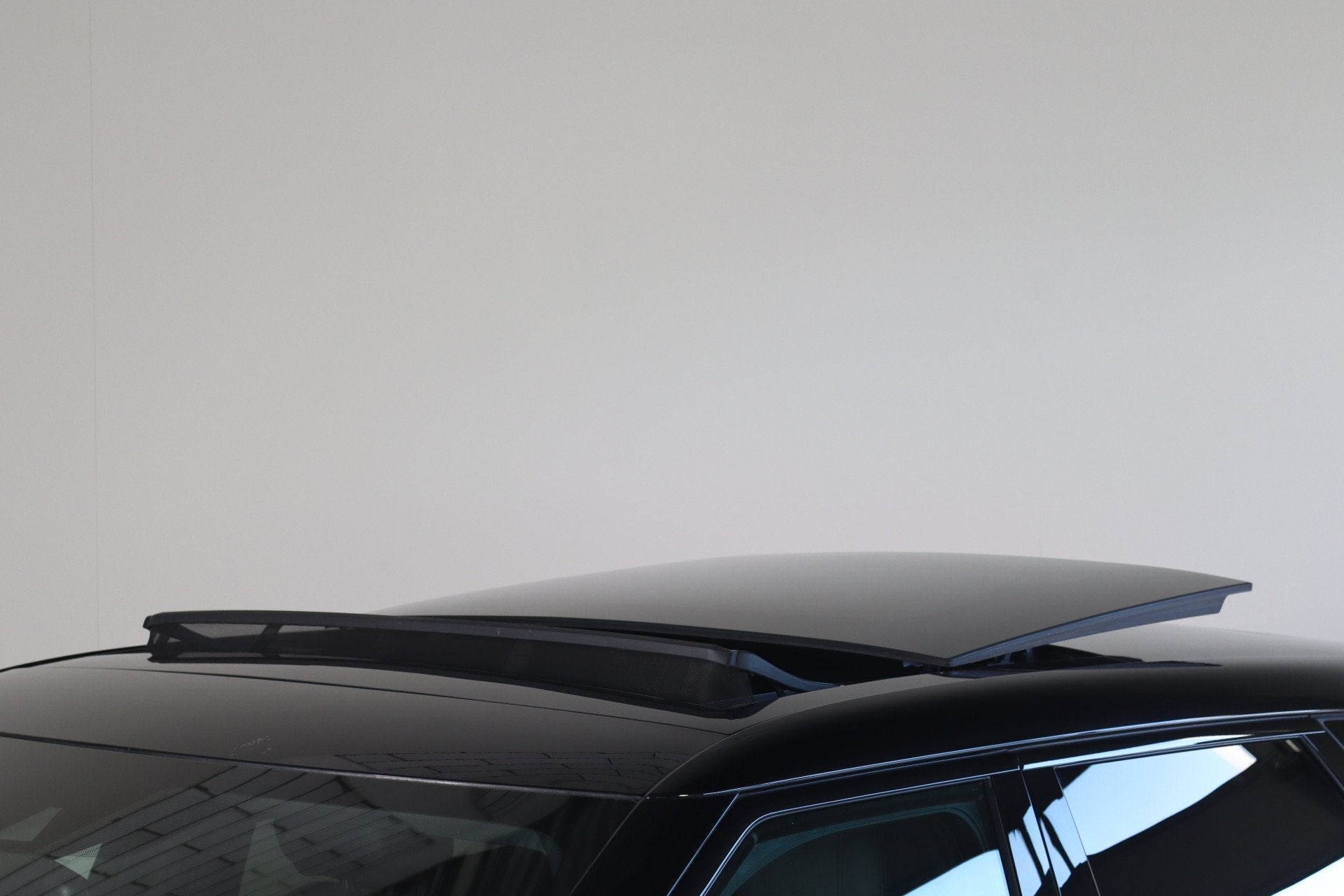 Land Rover Range Rover Evoque 2.0 P200 AWD R-Dynamic S - NL, 1800 kg, Euro 6, 4 cilinders, Bedrijf