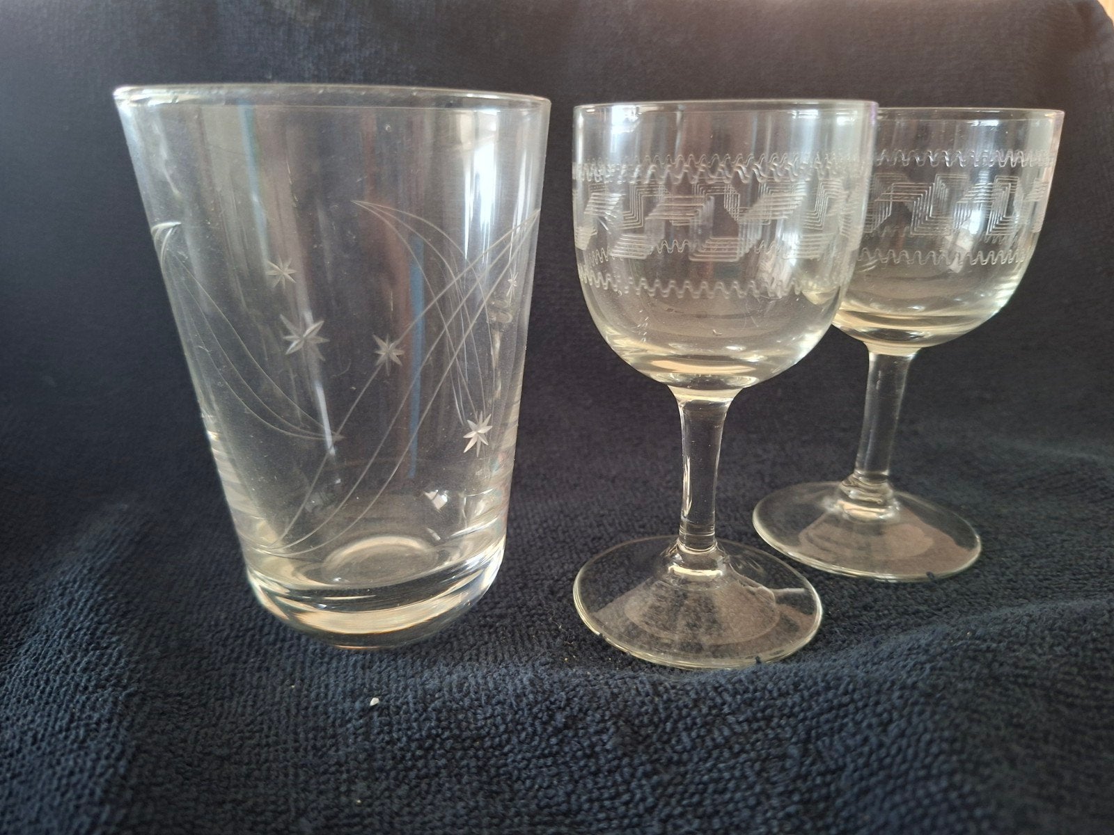 gedeeltelijk kristallen glazen hoeveelheid staat op het brie, Verzamelen, Glas en Borrelglaasjes, Ophalen, Gebruikt, Overige typen