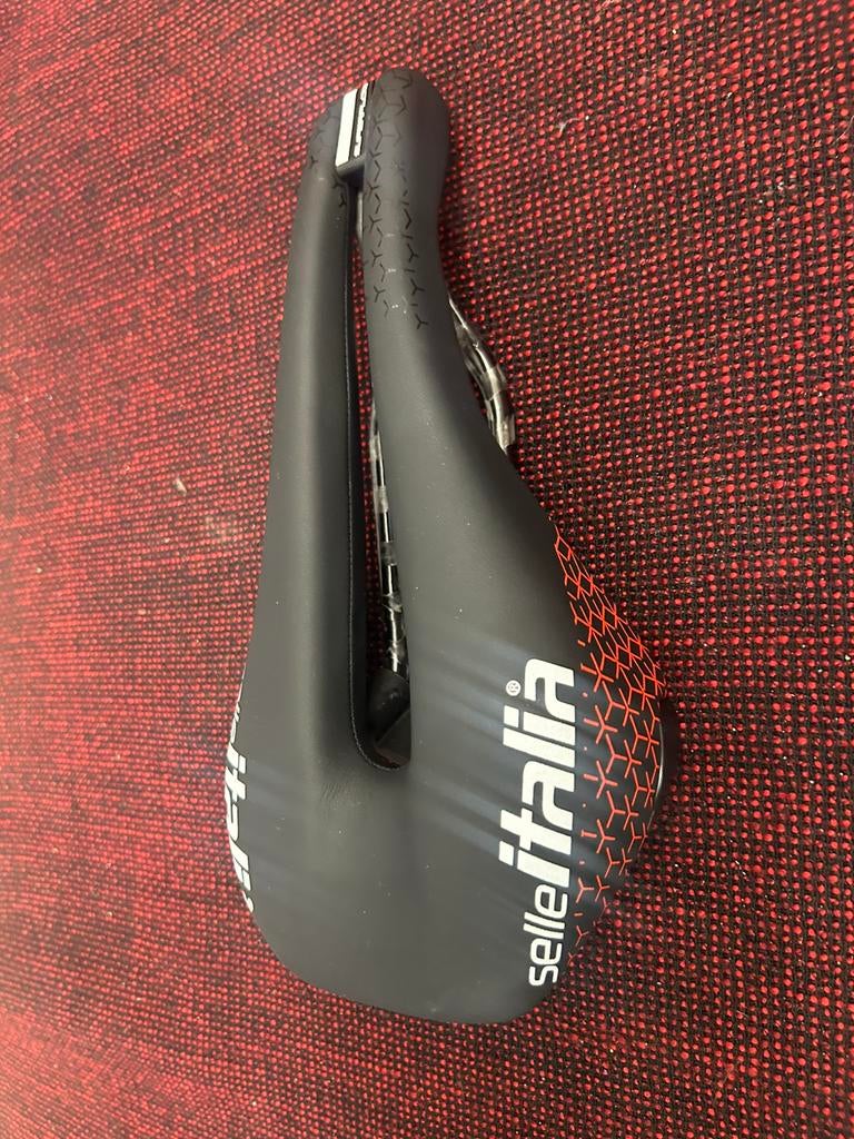 Selle italia superflow 142 mm, De ruyterstraat 86, Overige typen, Zo goed als nieuw, Cycling@steenbergen.cc