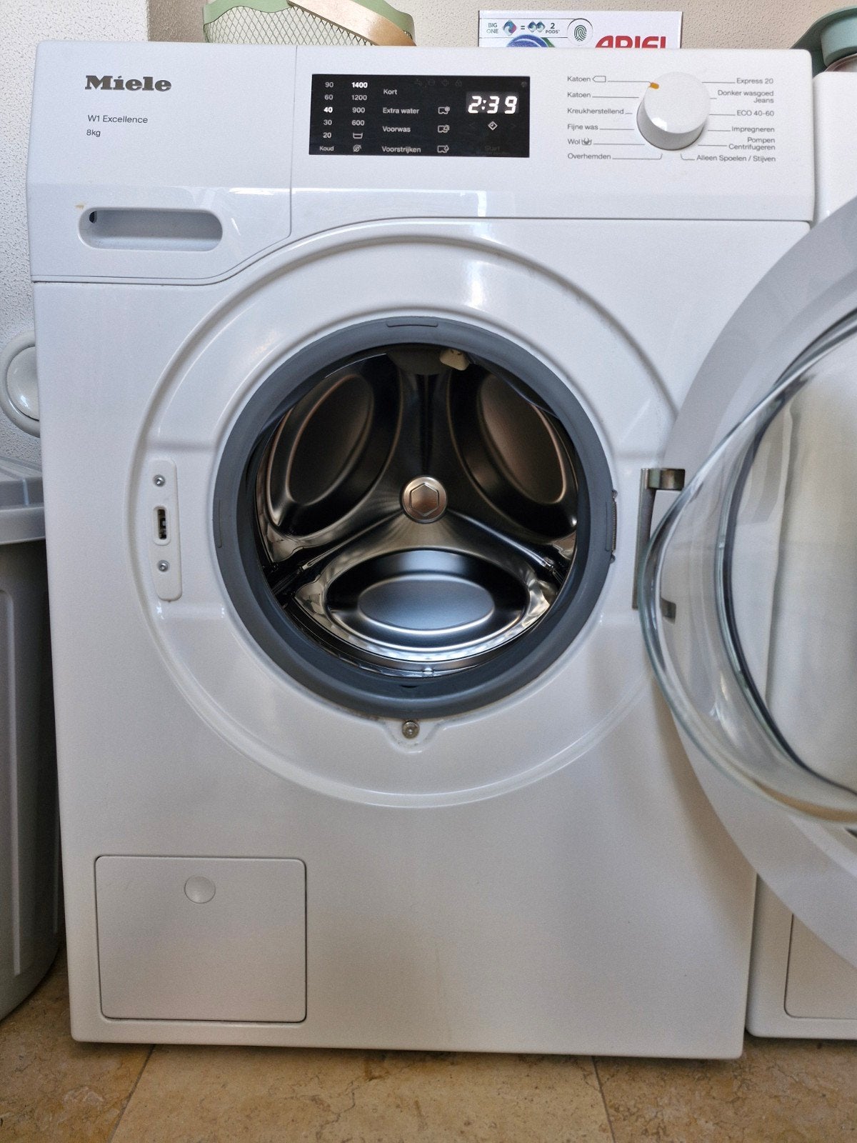 Miele Wasmachine WED135 WPS - Zo goed als nieu, Witgoed en Apparatuur, Ophalen