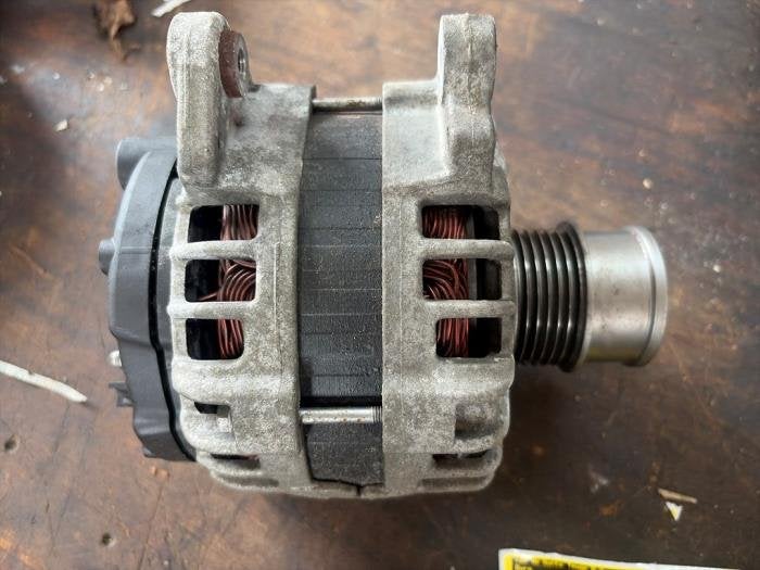 Dynamo van een Volkswagen Caddy, Auto-onderdelen, Gebruikt, -, Volkswagen, -
