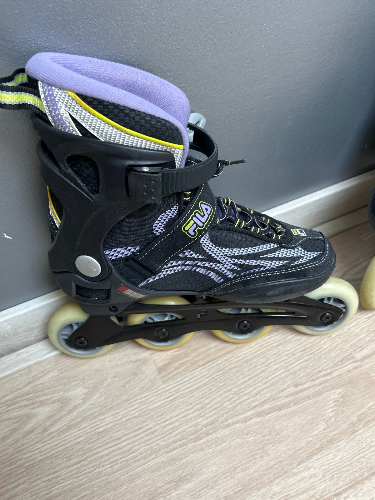 FILA Inline Skates - Zwart/Paars - Maat 38, Ophalen, Gebruikt, Dames, Inline skates 4 wielen