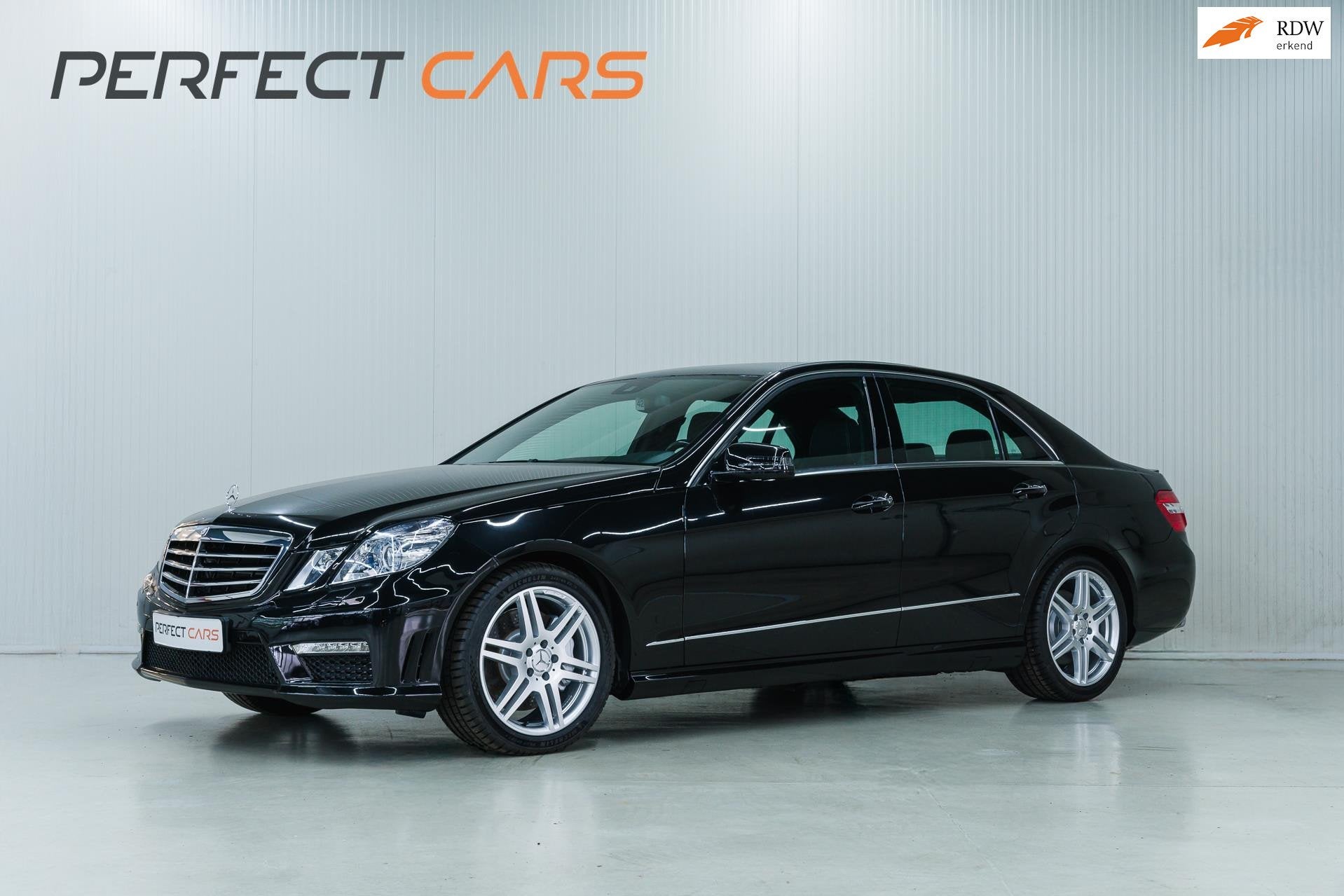 Mercedes-Benz E-klasse 500 Avantgarde, leer automaat, Amg ui, Auto's, Automaat, Achterwielaandrijving, Gebruikt, Leder