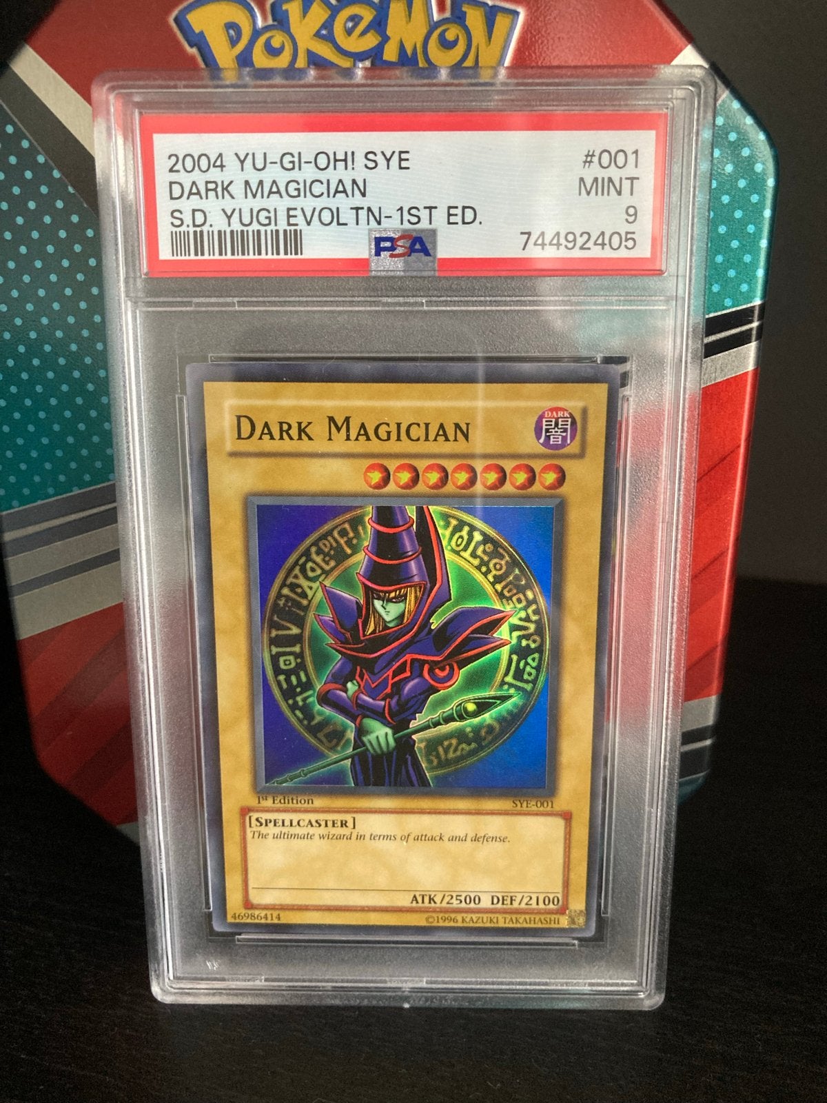 PSA 9 Dark Magician 1st Edition SYE-001 Yu-Gi-Oh! Kaart, Ophalen of Verzenden, Zo goed als nieuw, Losse kaart, Foil