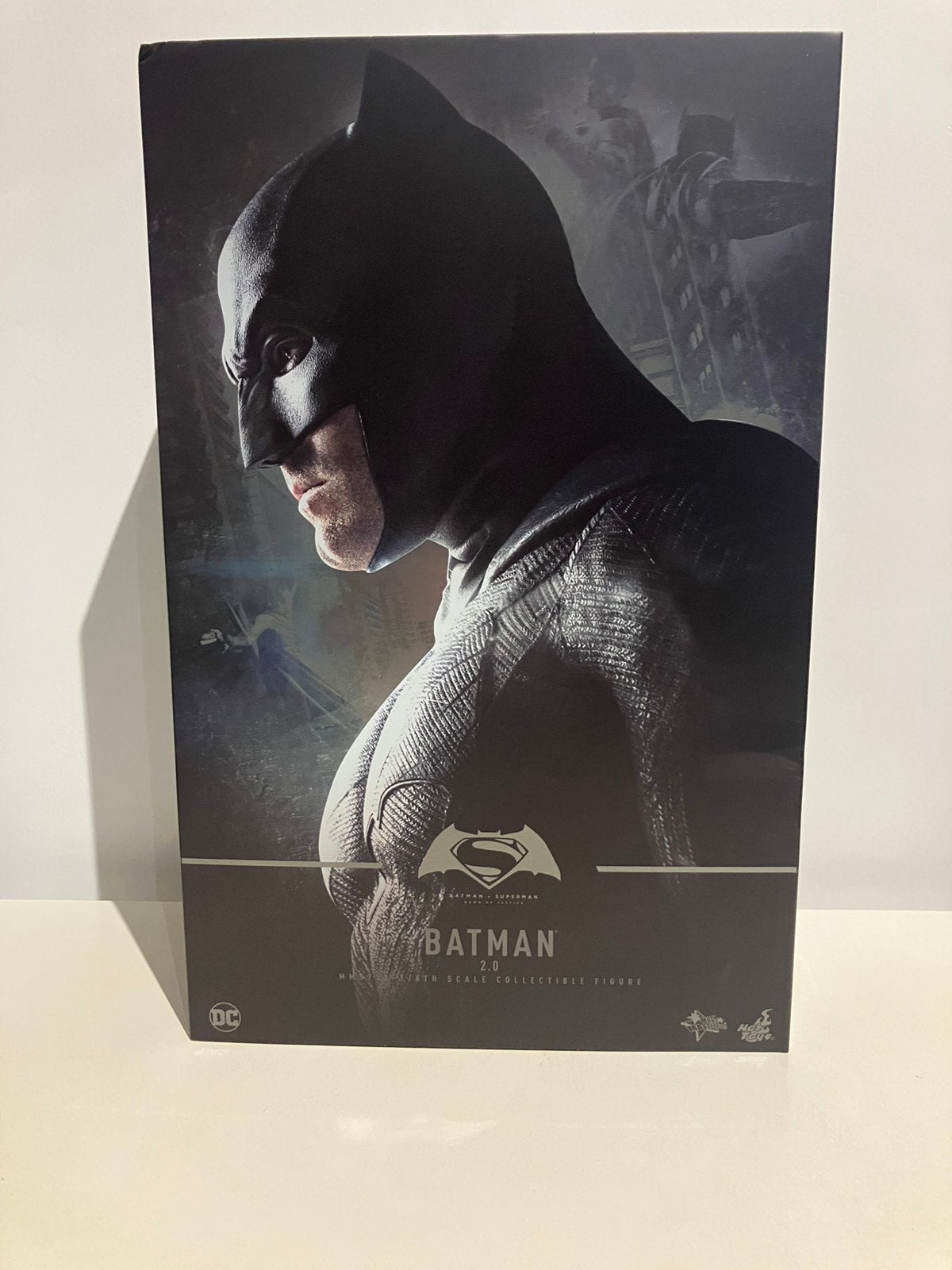 Hot Toys Batman MMS731 2.0 versie, Ophalen of Verzenden, Zo goed als nieuw