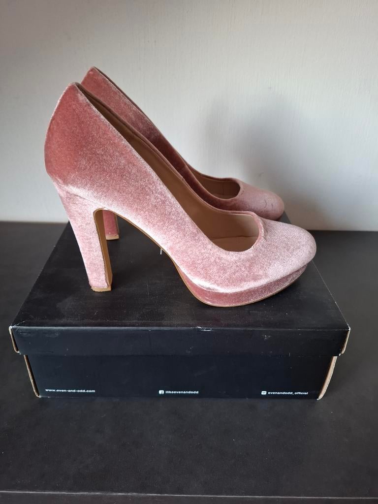 Even&Odd Poeder Roze Velours plateauzool Pumps Maat 39, Pumps, Ophalen of Verzenden, Zo goed als nieuw, Roze