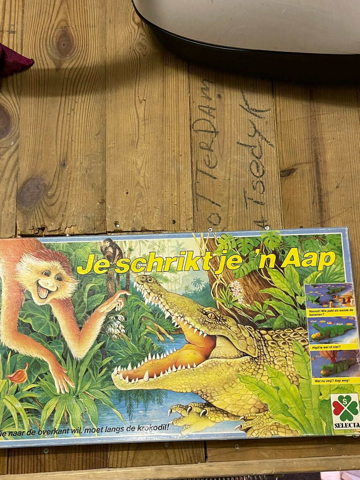Je schrikt je een aap, Ophalen of Verzenden, Zo goed als nieuw