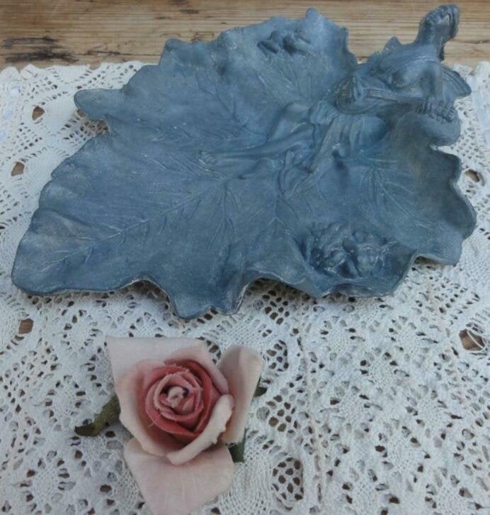 Art Nouveau vide poche, lelie blad, vrouw, mandoline, kikker, Ophalen of Verzenden